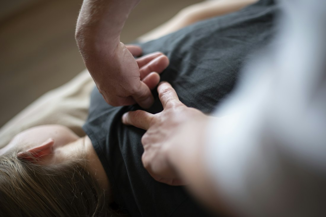 Terapia manualna odcinka piersiowego kręgosłupa